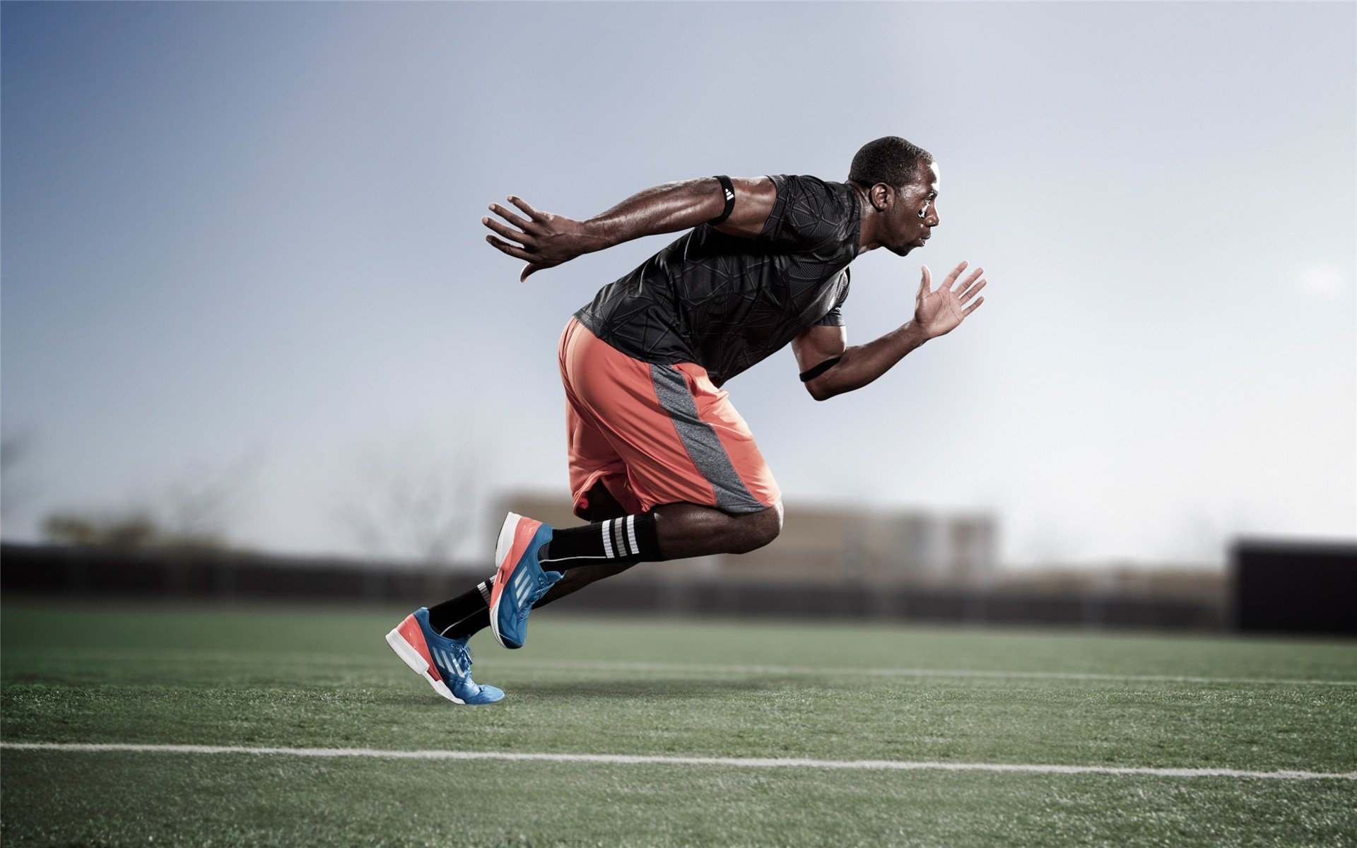 PSG阵型调整频繁影响战术稳定性