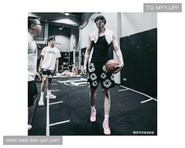 CBA曾凡博三分手感训练再稳定——明星升华的背后故事 CBA曾凡博三分手感训练再稳定——明星升华的背后故事